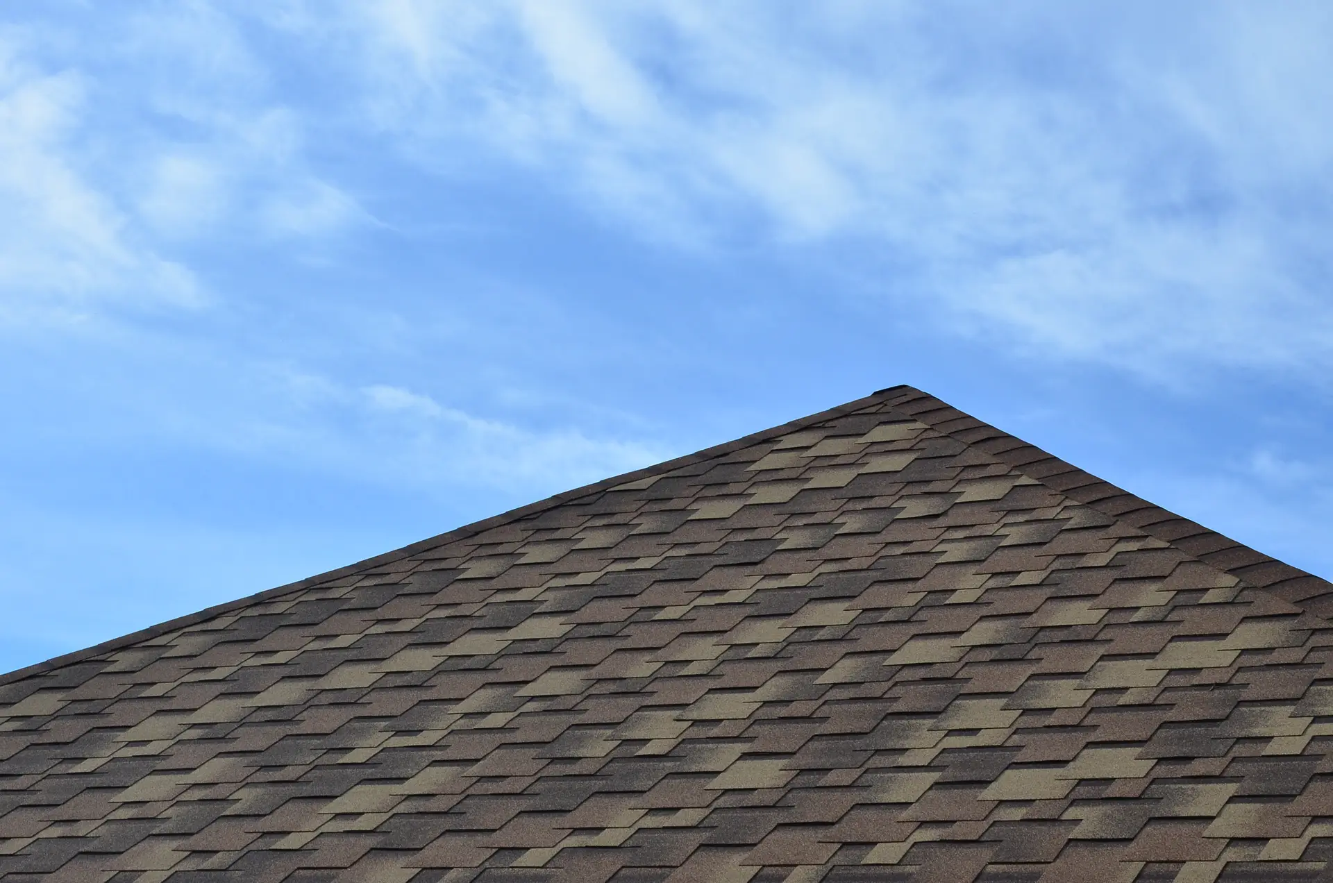 roof shingles on home in in rhode island